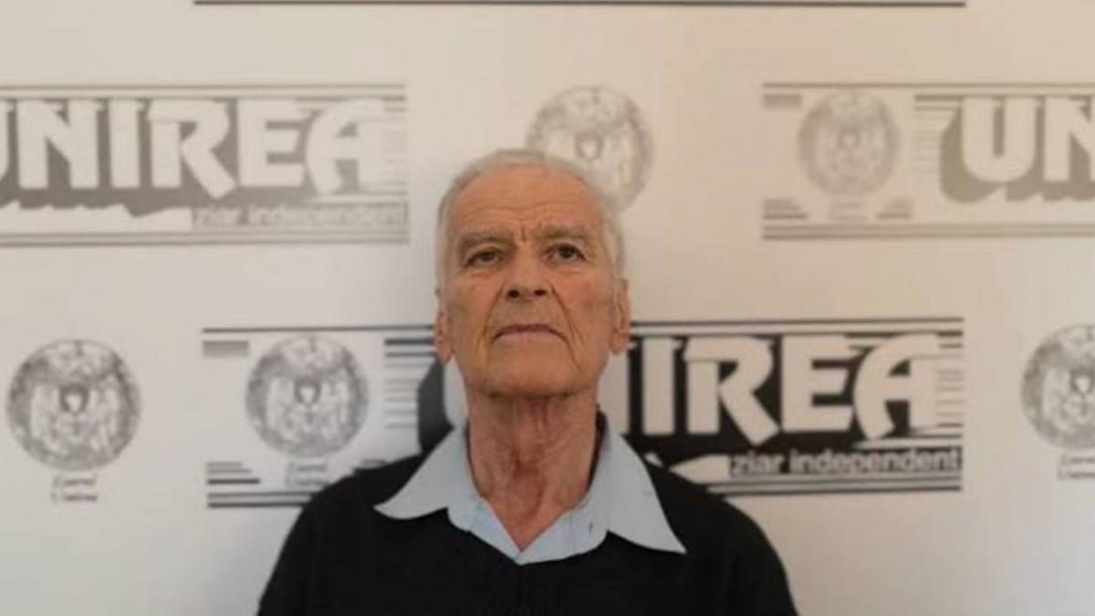 Un fost primar din Cugir, Aurel Voicu, pregătește o teză de doctorat la 90 de ani (Foto: Jurnalul)