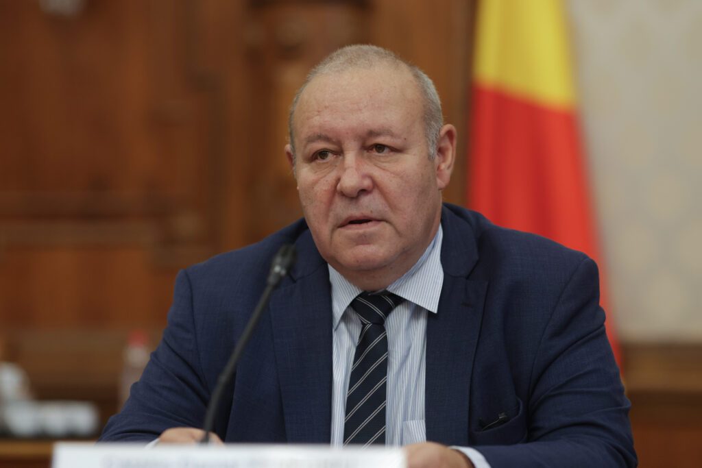 Liderul senatorilor PNL, Daniel Fenechiu, își retrage semnătura de pe proiectul privind dezincriminarea… (Foto: G4Media)