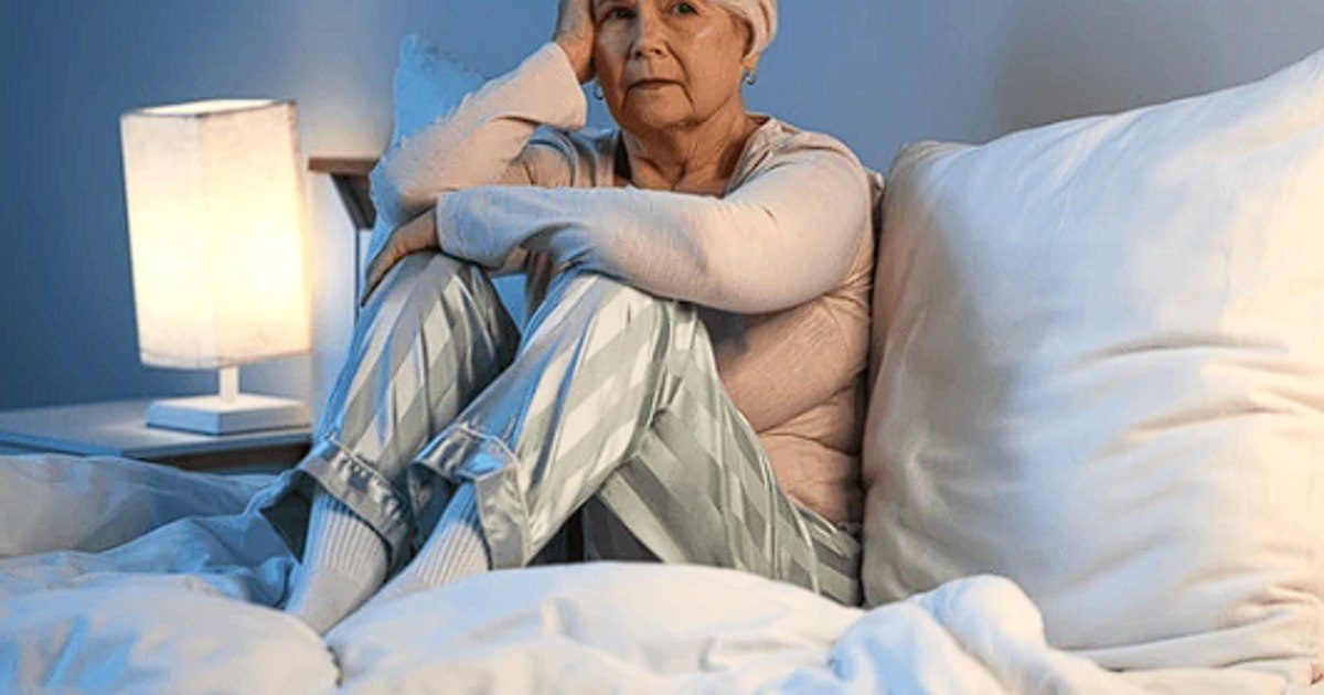 De ce somnul nu mai este la fel odată cu înaintarea în vârstă. Schimbarea surprinzătoare din creier care ne face să ne… (Foto: Click)