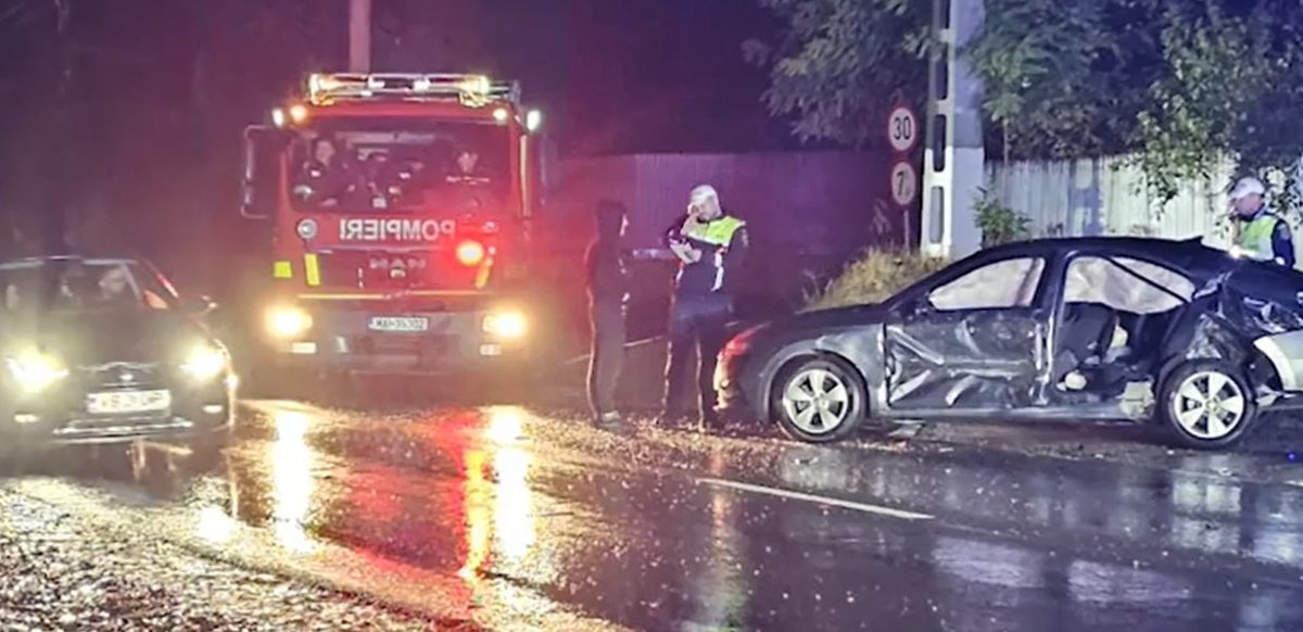 Două persoane au fost rănite într-un accident rutier între un autoturism și o autoutilitară, în Vaslui (Foto: Observator (Antena 1))