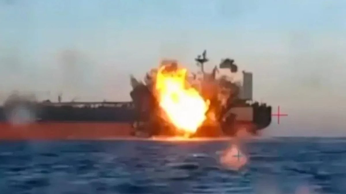 Două nave comerciale au fost lovite de drone în Marea Neagră. Bulgaria l-a convoacat pe ambasadorul Rusiei și a cerut… (Foto: Știripesurse)