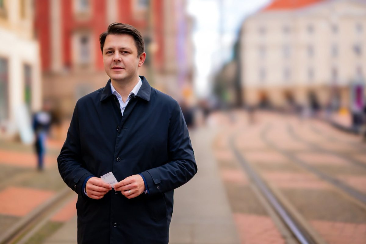Dosar penal după ce viceprimarul cu atribuții de primar la Timișoara, Ruben Lațcău, a fost implicat într-un accident… (Foto: HotNews)