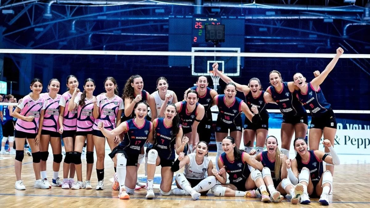 CSO Voluntari a obținut al treilea trofeu consecutiv în Supercupa României la volei feminin (Foto: Știripesurse)