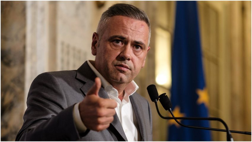 Florin Barbu anunță reluarea programelor și creditelor pentru fermieri (Foto: Puterea)