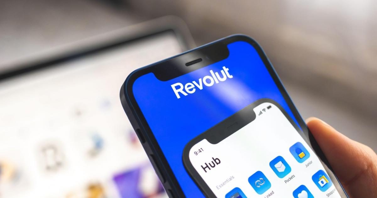 O defecțiune Revolut afectează plățile și accesul la conturi în România și în alte țări (Foto: Observator (Antena 1))