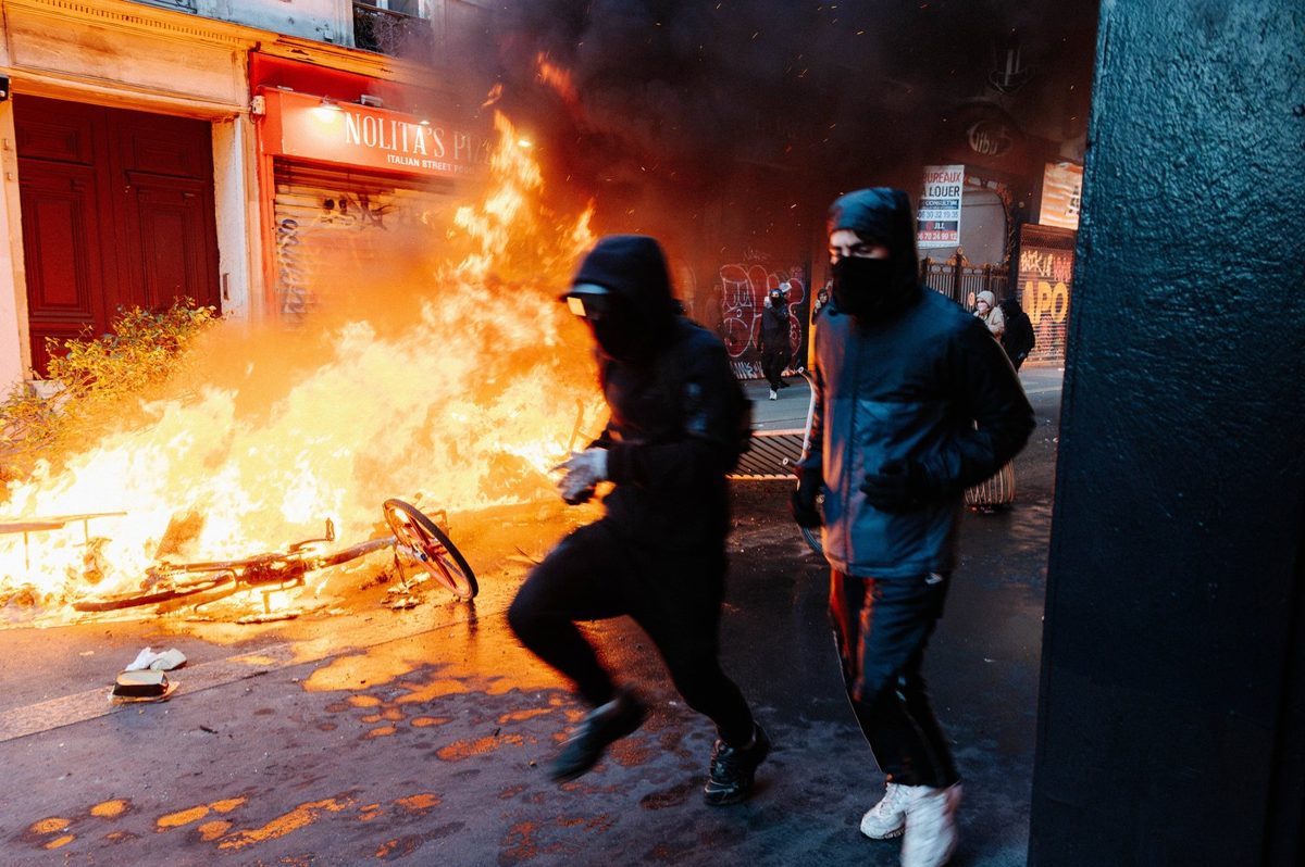 Reuters: Costul vieții și prețurile la combustibili alimentează protestele și ascensiunea extremei drepte în Europa (Foto: HotNews)