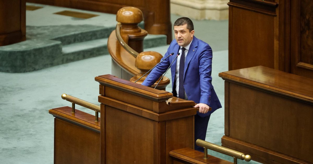 Radu Miruță a criticat PSD și pe Sorin Grindeanu în Parlament (Foto: Digi24)