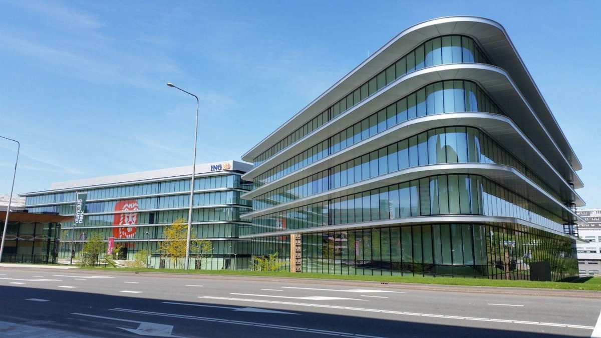 Un tribunal olandez a decis că ING trebuie să păstreze serviciile bancare pentru Gazprom (Foto: Bursa)