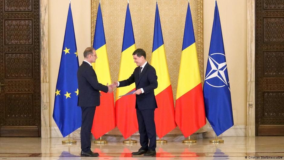 Niculescu spune că politica externă va păstra direcțiile actuale și trebuie să producă rezultate economice. (Foto: Deutsche Welle România)