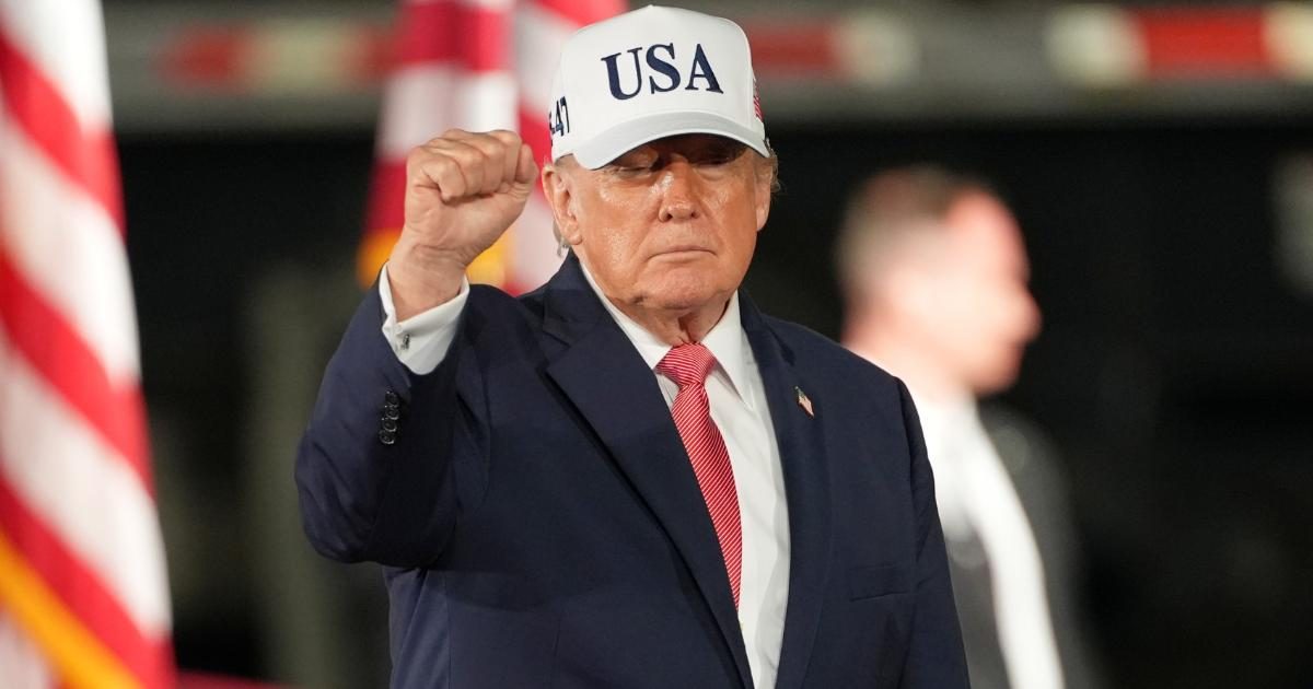 Donald Trump a vorbit favorabil despre Marine Le Pen, fără o promisiune de sprijin electoral (Foto: Observator (Antena 1))