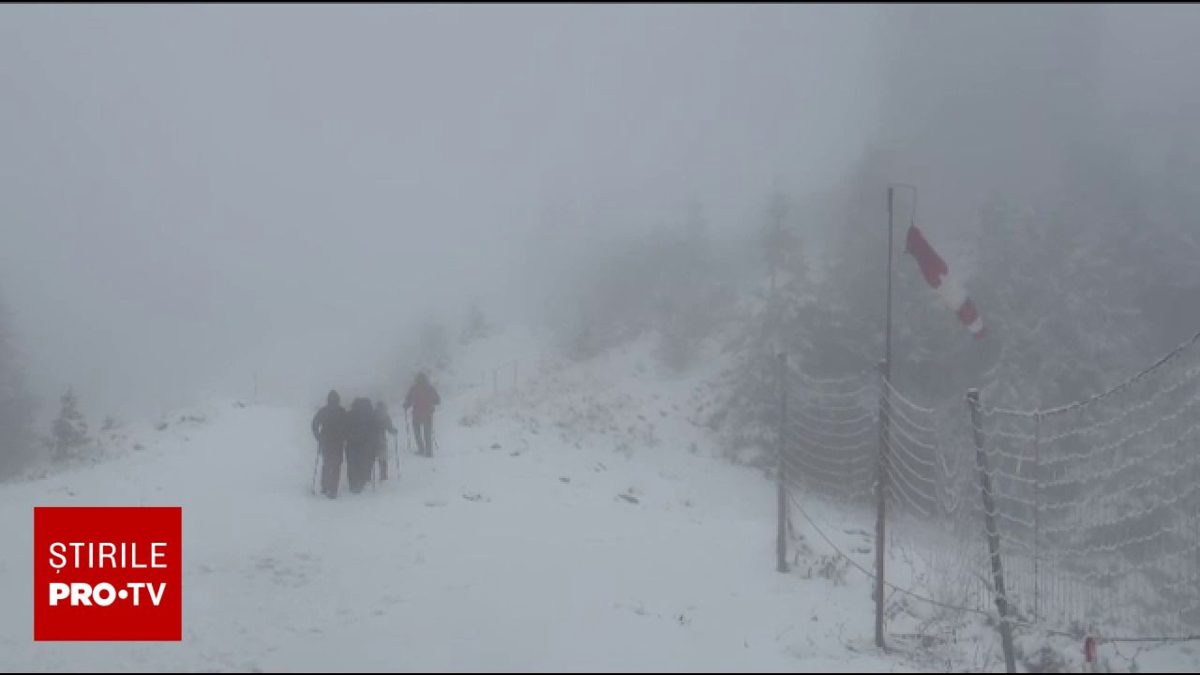 Ninge la munte. Zăpadă de 40 cm la Vârful Omu, peisaj de poveste în Masivul Postăvaru (Foto: Știrile ProTV)
