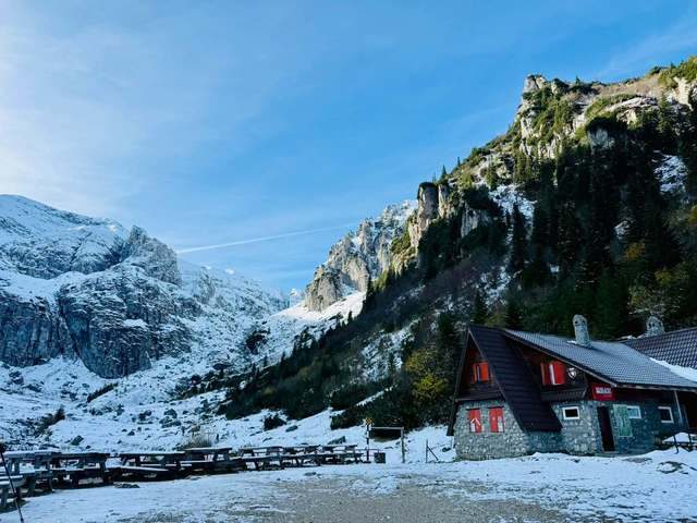 Salvamontiștii din Brașov atrag atenția că la munte sunt temperaturi negative. (Foto: News.ro)