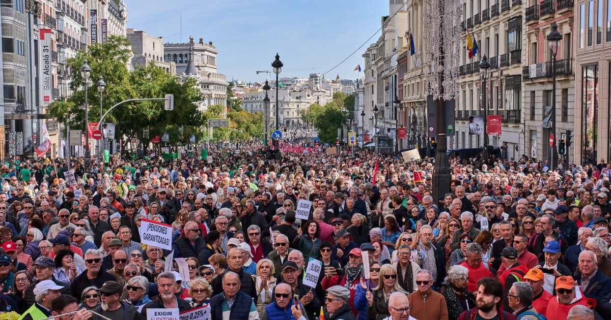 Mii de oameni au protestat la Madrid pentru protejarea sistemului public de pensii (Foto: Digi24)
