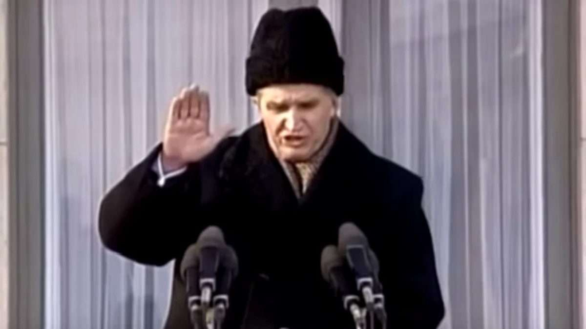Două treimi dintre români îl privesc favorabil pe Nicolae Ceaușescu, potrivit unui sondaj (Foto: România TV)