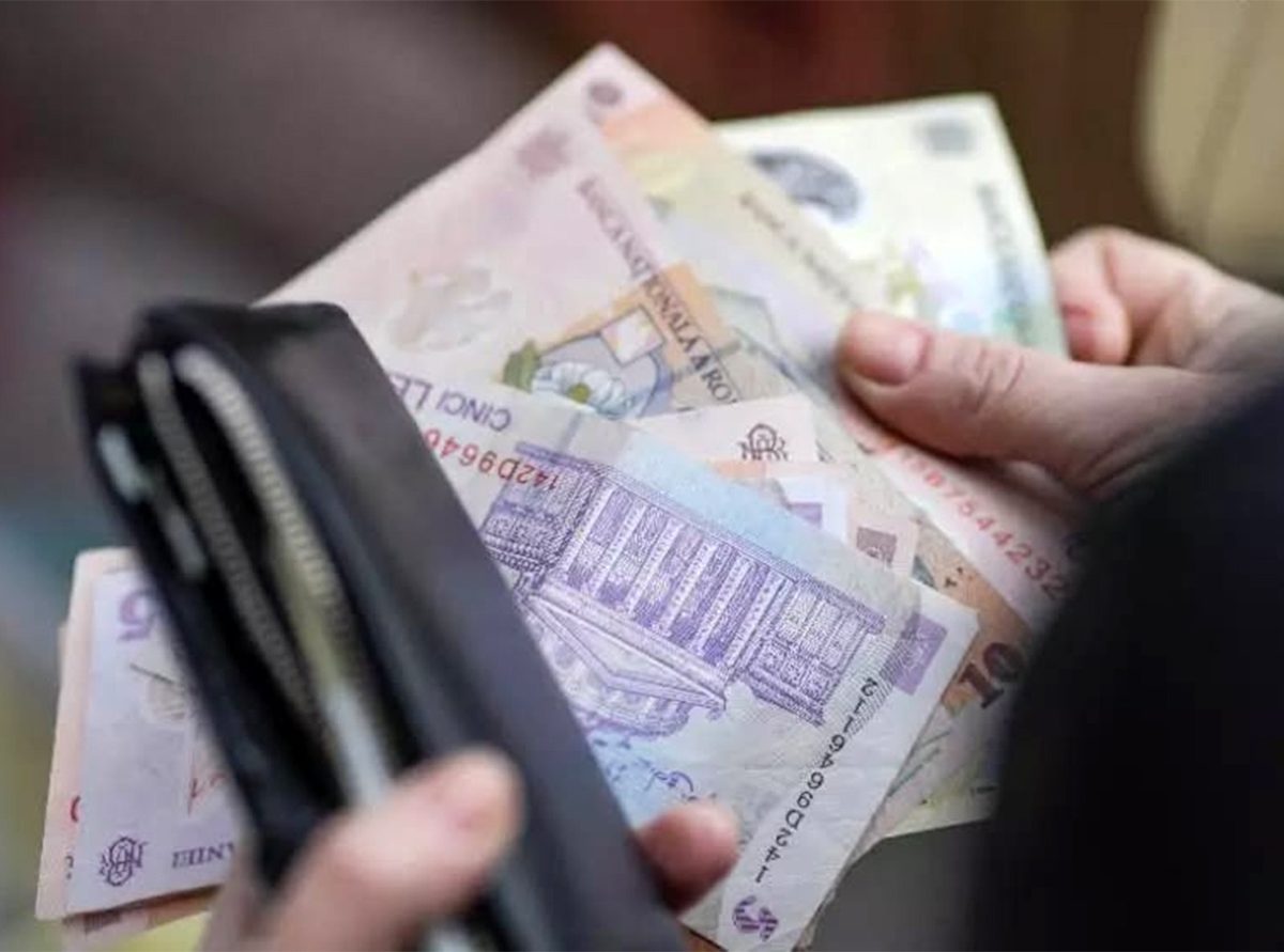 Pensionarii cu venituri mici vor primi în decembrie 2026 a doua tranșă a ajutorului, de până la 500 de lei. (Foto: Cancan)